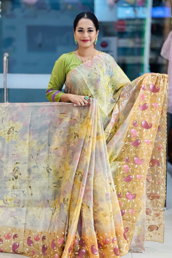 delhi boutique saree 5.5